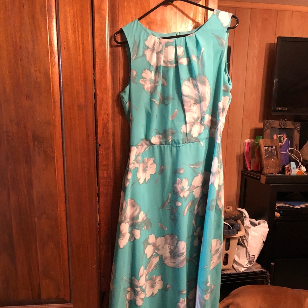 Reposh.  Maxi dress